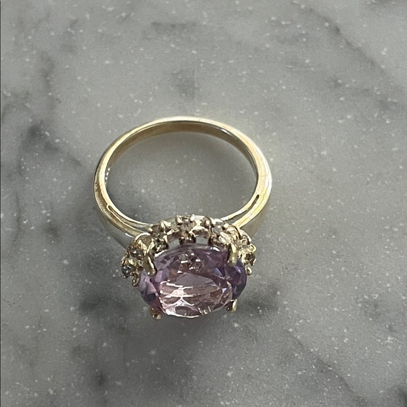 Vintage Jewelry - Sterling Silver Vintage Purple Gemstone Ring